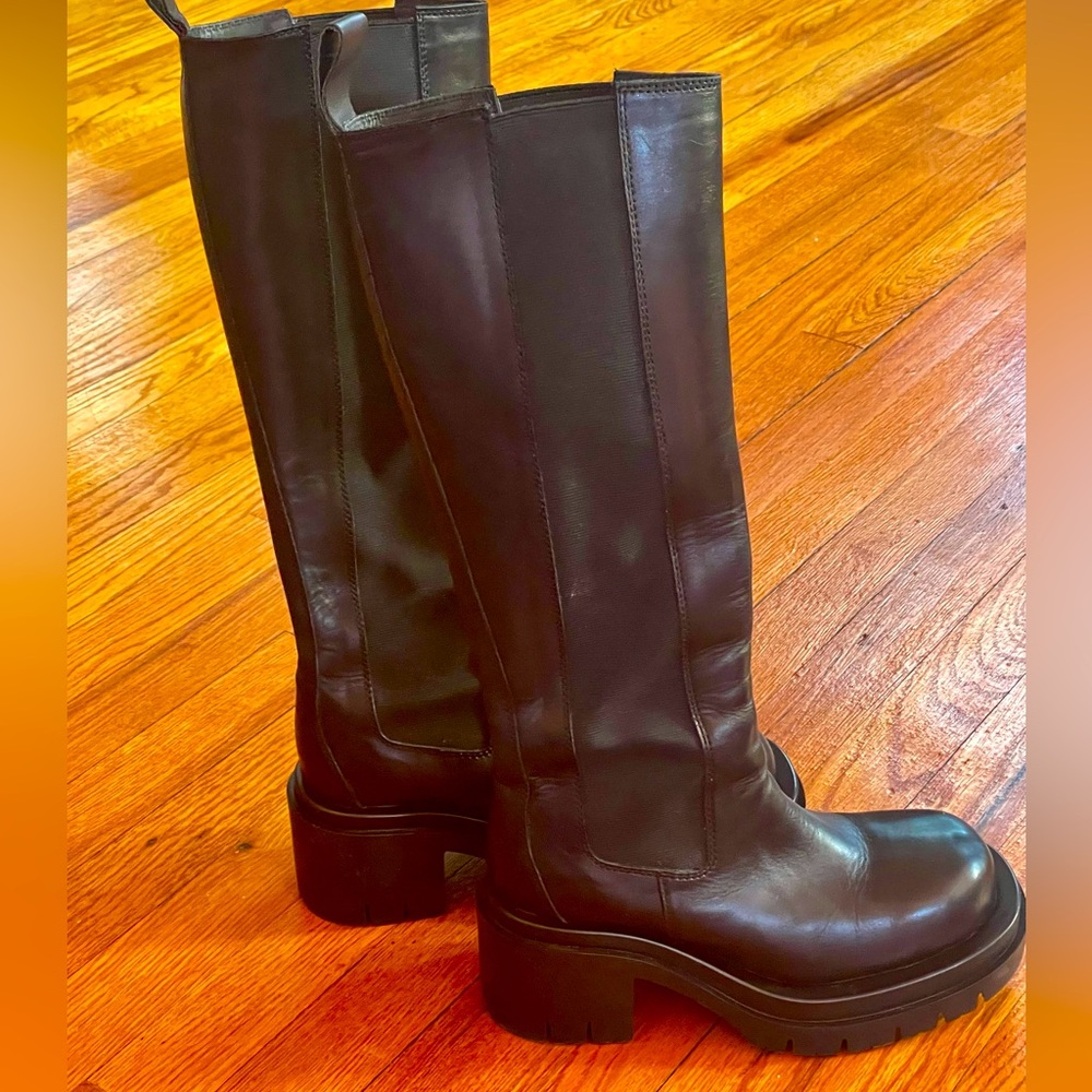 Bottega Veneta tall knee boots size 39